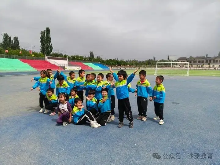 参观小学初体验 幼小衔接零距离——沙雅县海楼镇中心幼儿园组织大班幼儿走进沙雅县海楼镇中心校开启参观小学之旅 第3张 参观小学初体验 幼小衔接零距离——沙雅县海楼镇中心幼儿园组织大班幼儿走进沙雅县海楼镇中心校开启参观小学之旅 第3张