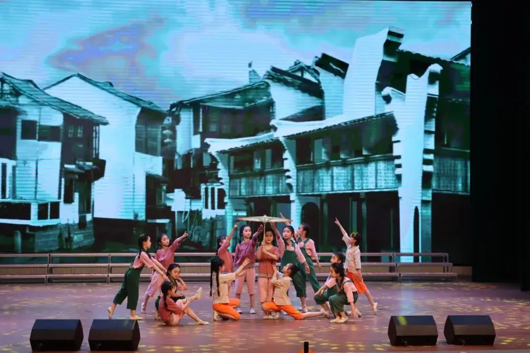 少年有志 向阳生长——滨海县行知实验小学庆“六一”暨社团成果展示 第10张 少年有志 向阳生长——滨海县行知实验小学庆“六一”暨社团成果展示 第10张