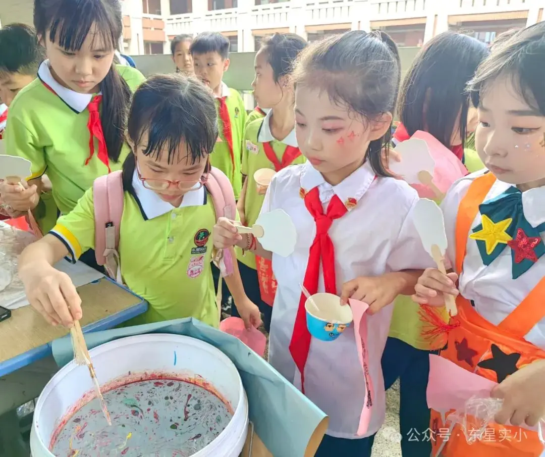 红领巾爱祖国 唱红歌颂党恩——东星实验小学2024年“六一”艺术节暨家校共育表彰活动 第105张 红领巾爱祖国 唱红歌颂党恩——东星实验小学2024年“六一”艺术节暨家校共育表彰活动 第105张