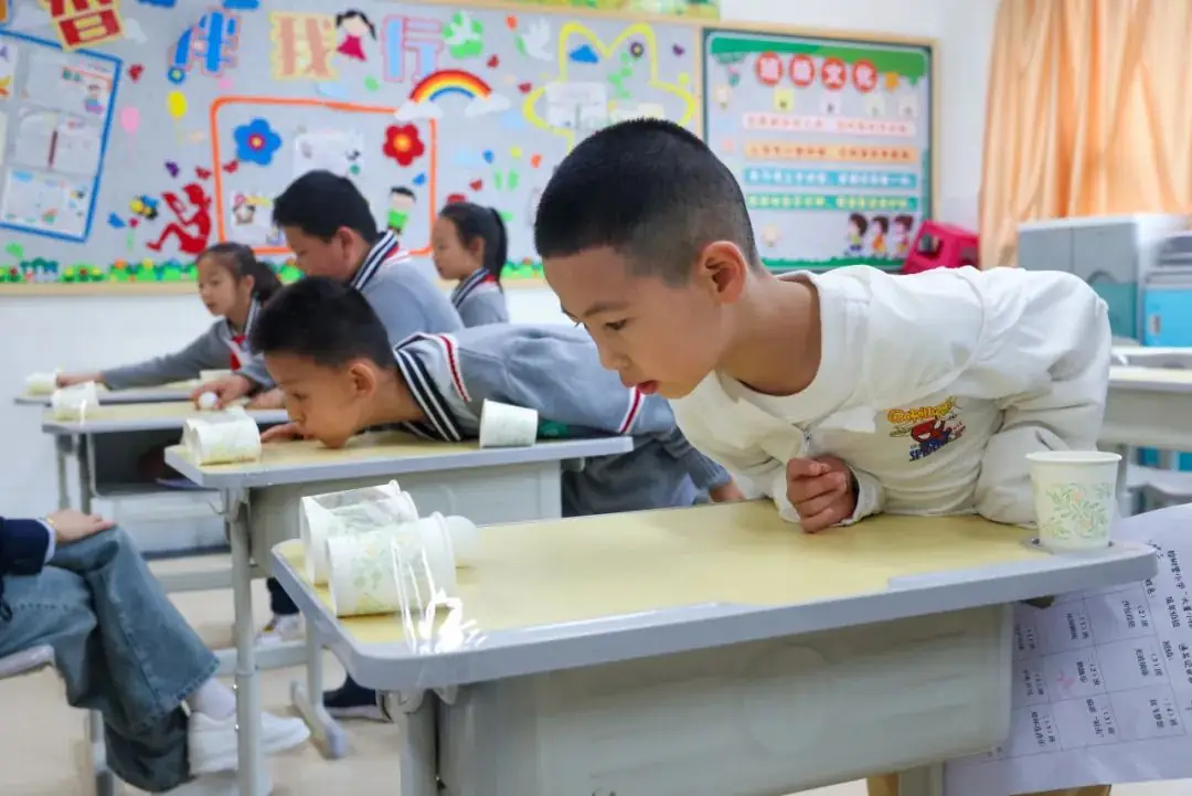 “红领巾 爱祖国”| 棕树营小学2024年“红领巾心向党 在阳光下成长”欢庆“六一”主题队日暨新队员入队仪式活动圆满举行 第114张 “红领巾 爱祖国”| 棕树营小学2024年“红领巾心向党 在阳光下成长”欢庆“六一”主题队日暨新队员入队仪式活动圆满举行 第114张