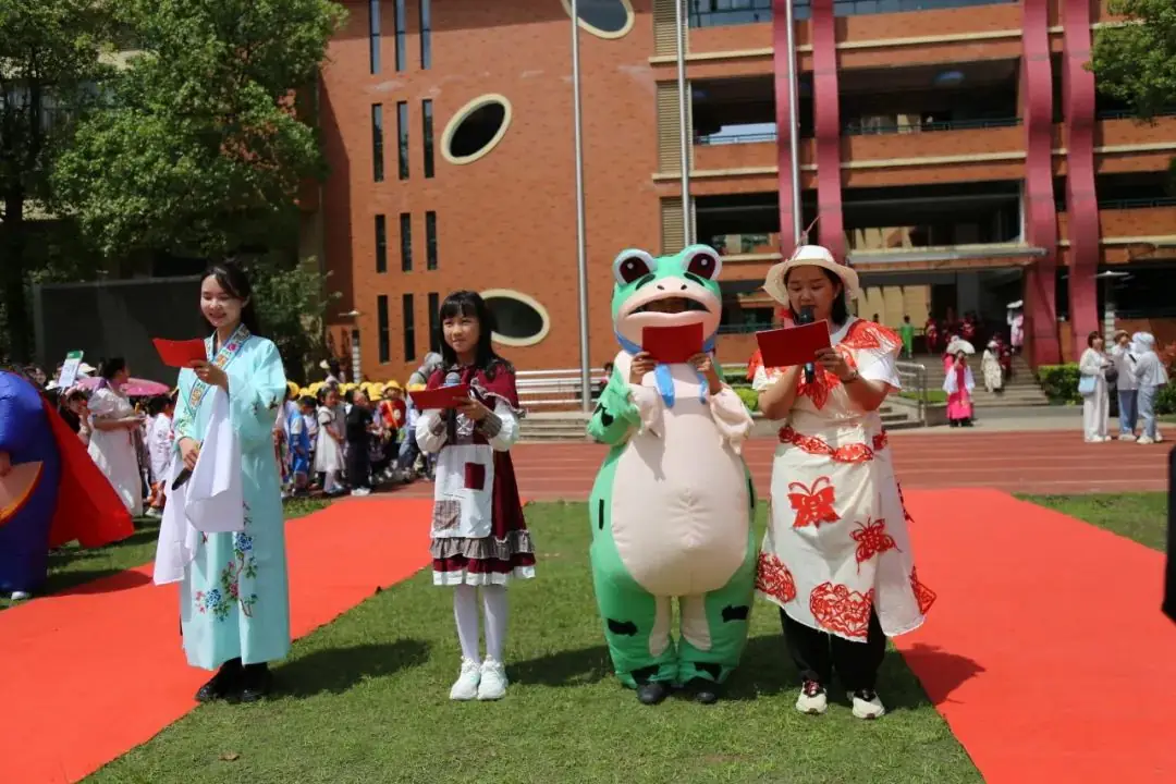 走秀、展演、义卖街……这所小学的艺术节太好玩! 第12张 走秀、展演、义卖街……这所小学的艺术节太好玩! 第12张