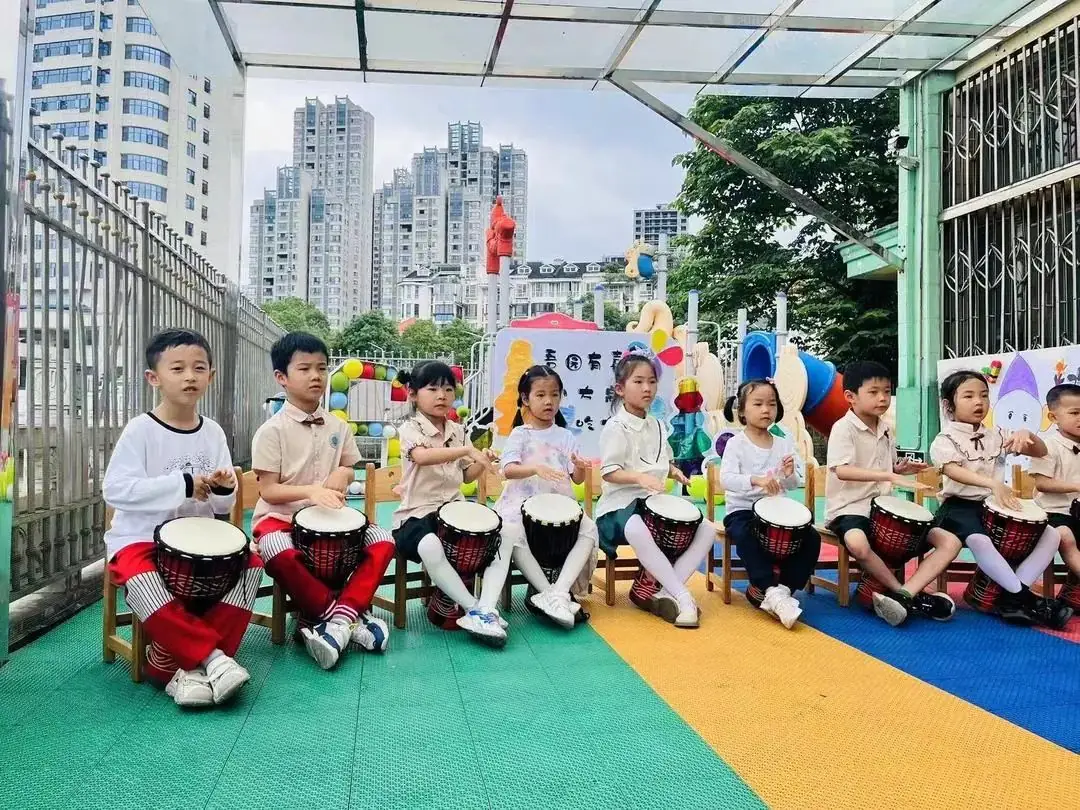 “欢乐六一,趣享成长”——燕子山小学附属幼儿园二部“庆六一”亲子主题活动 第109张 “欢乐六一,趣享成长”——燕子山小学附属幼儿园二部“庆六一”亲子主题活动 第109张