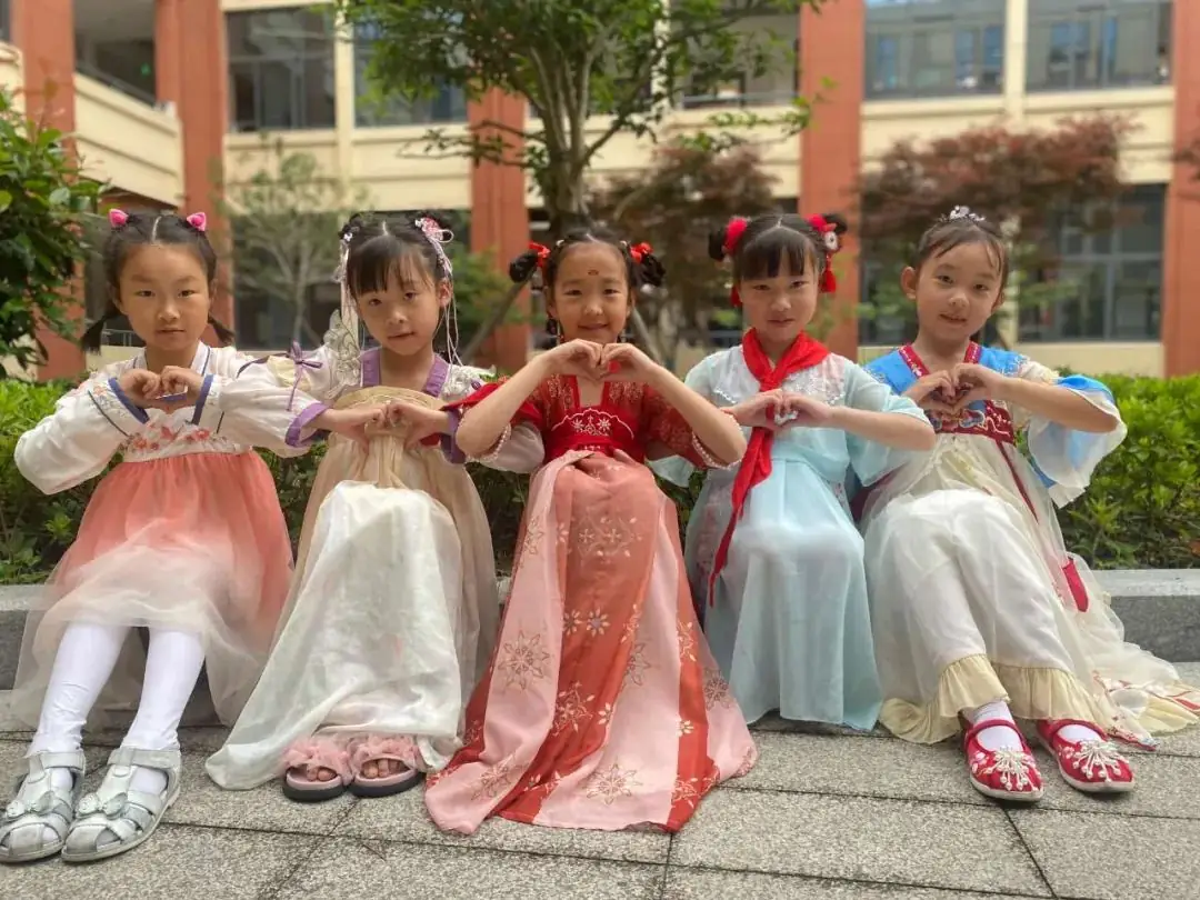 不负夏日,FUN肆一天——记高桥镇中心小学2024年六一系列庆祝活动 第18张 不负夏日,FUN肆一天——记高桥镇中心小学2024年六一系列庆祝活动 第18张