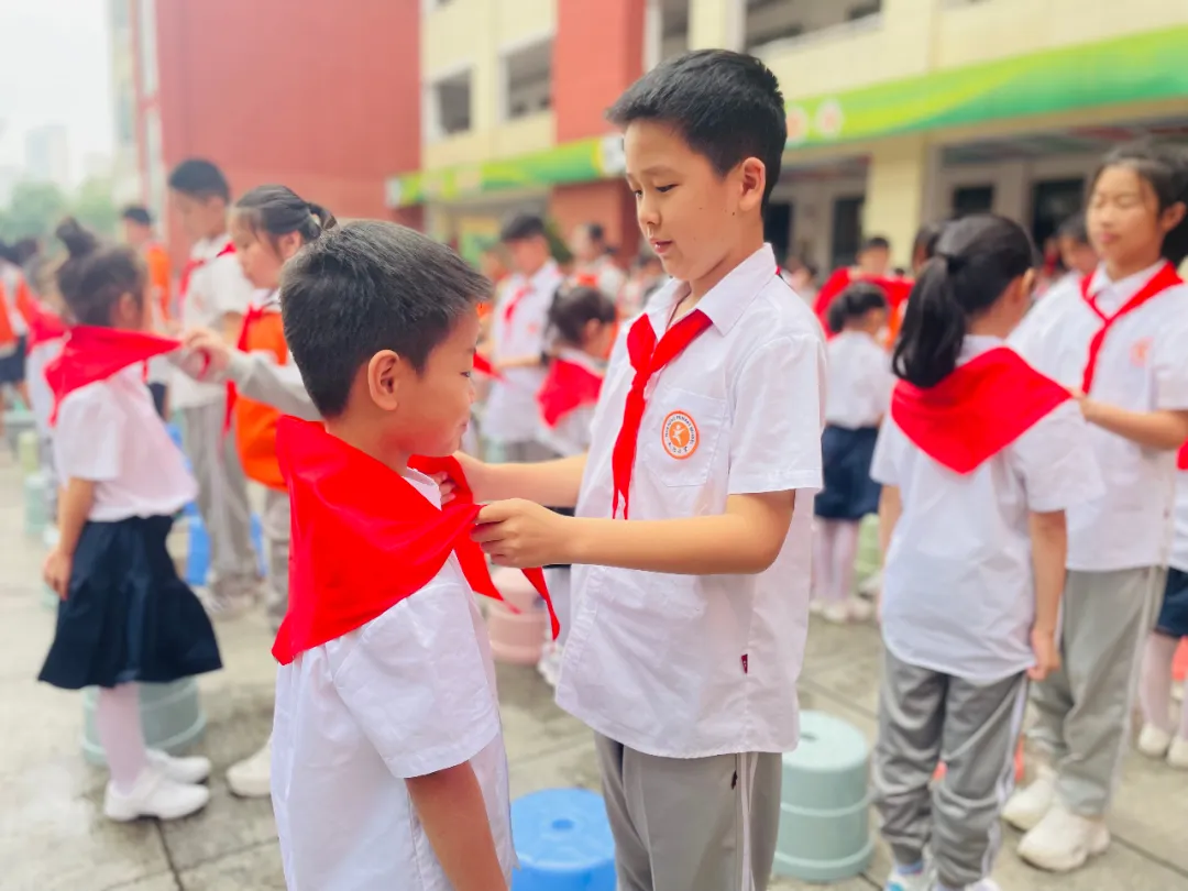 【天鸿小学】为红领巾添彩 第10张 【天鸿小学】为红领巾添彩 第10张