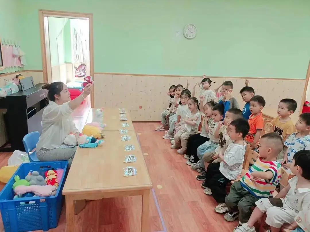 “欢乐六一,趣享成长”——燕子山小学附属幼儿园二部“庆六一”亲子主题活动 第15张 “欢乐六一,趣享成长”——燕子山小学附属幼儿园二部“庆六一”亲子主题活动 第15张