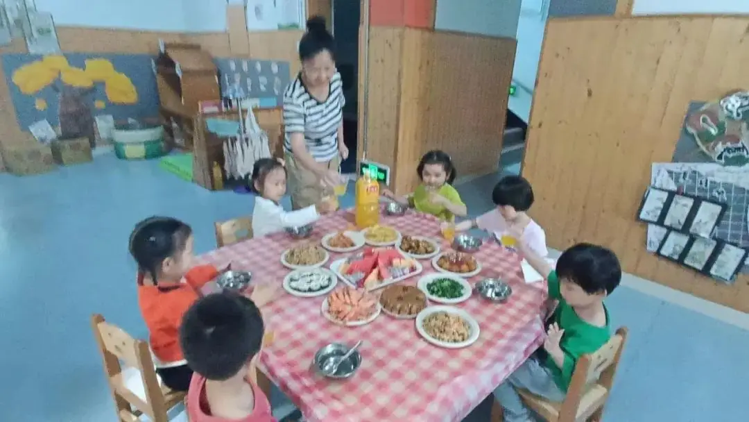 “欢乐六一,趣享成长”——燕子山小学附属幼儿园二部“庆六一”亲子主题活动 第146张 “欢乐六一,趣享成长”——燕子山小学附属幼儿园二部“庆六一”亲子主题活动 第146张