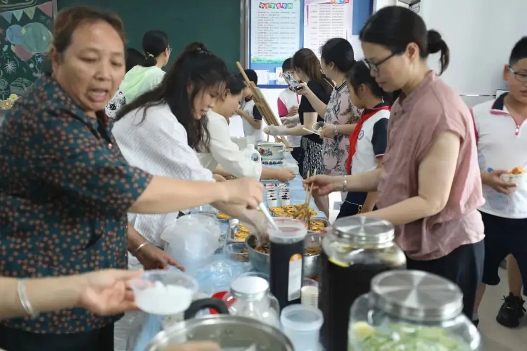 【两江德育·少先队活动】两江小学2024年“童心盛宴 欢乐六一”儿童节系列活动 第92张 【两江德育·少先队活动】两江小学2024年“童心盛宴 欢乐六一”儿童节系列活动 第92张