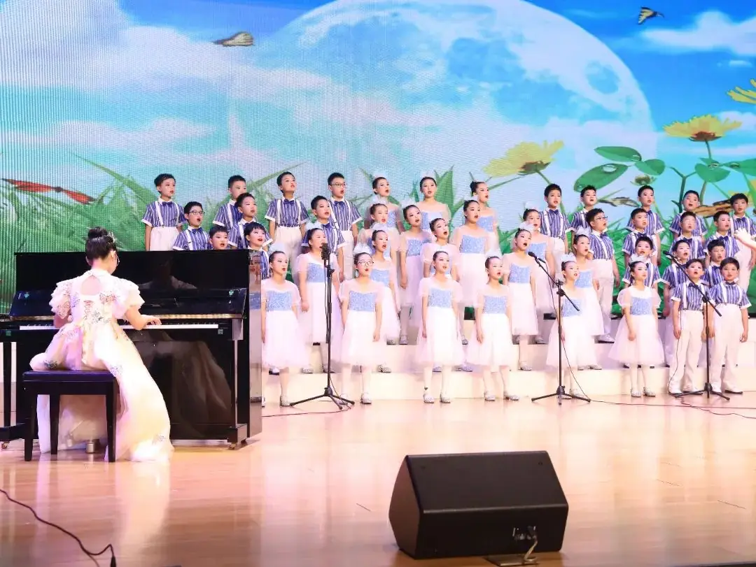 城南新语 | 红领巾爱祖国 城南小学举行2024年“六一”庆祝大会暨第二十五届“小百灵”艺术节文艺汇报演出 第20张 城南新语 | 红领巾爱祖国 城南小学举行2024年“六一”庆祝大会暨第二十五届“小百灵”艺术节文艺汇报演出 第20张