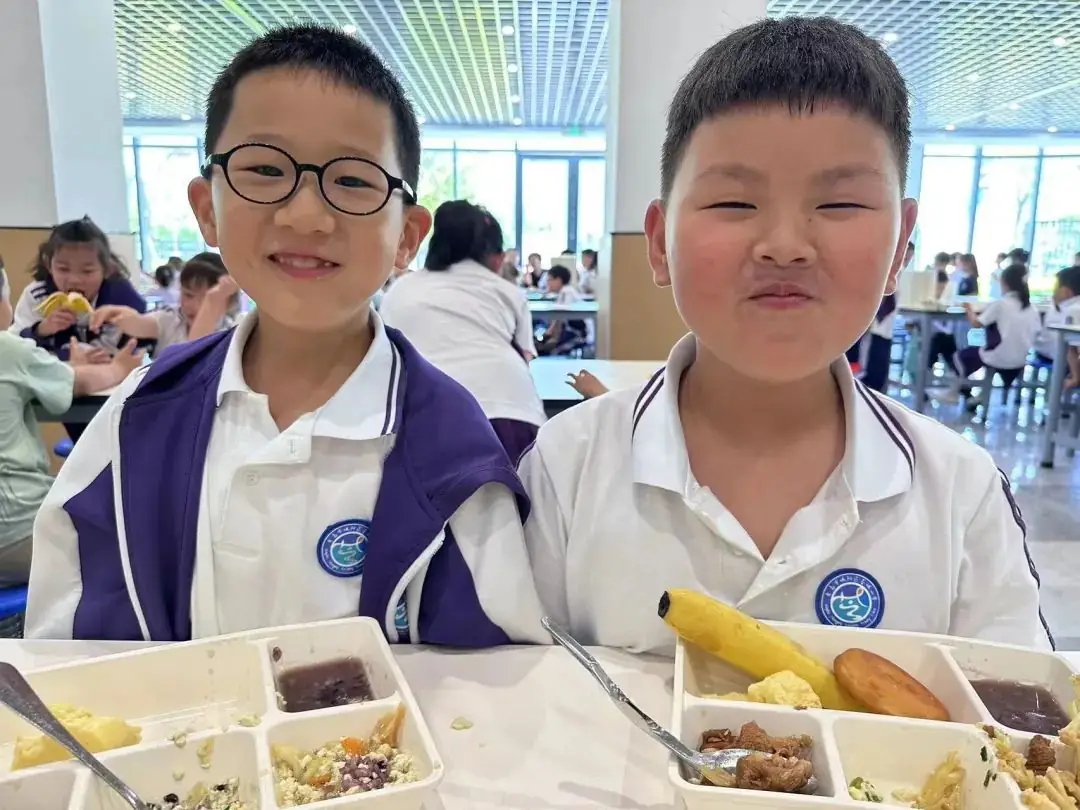 “荟味美食 健康成长”— —城阳区荟城小学阳光午餐第十五周食谱公示(总第396期) 第11张 “荟味美食 健康成长”— —城阳区荟城小学阳光午餐第十五周食谱公示(总第396期) 第11张
