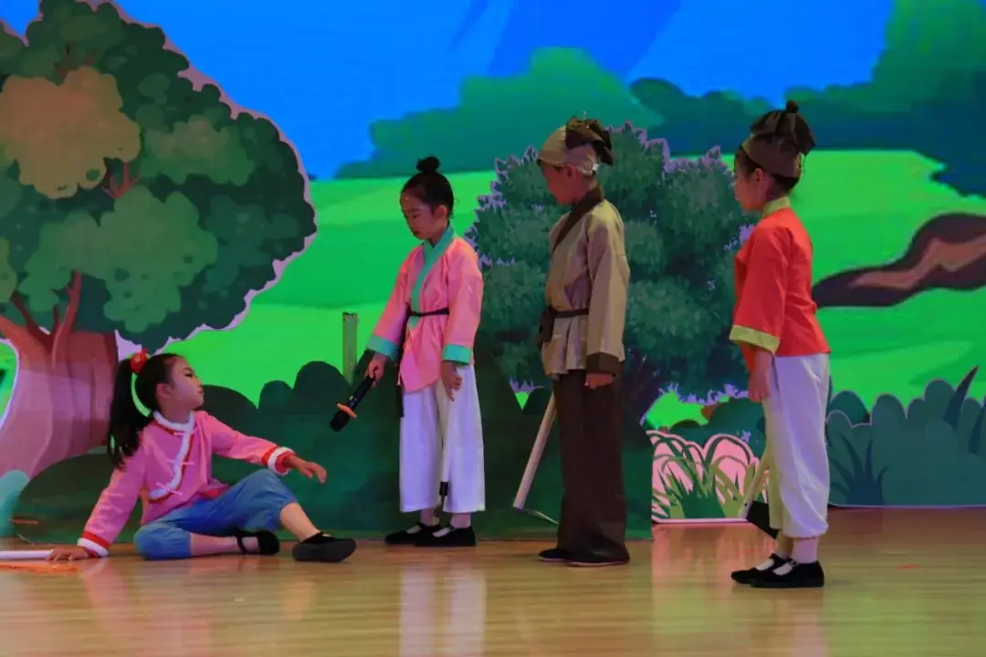 逐梦新时代,“艺”起向未来 ——上海路小学庆六一暨校园艺术节汇演活动 第24张 逐梦新时代,“艺”起向未来 ——上海路小学庆六一暨校园艺术节汇演活动 第24张
