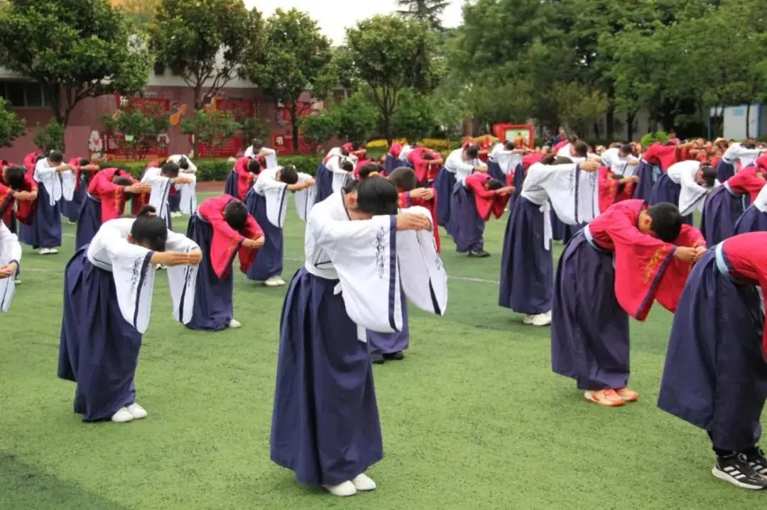 【校园动态】昆明市呈贡区第五小学二零二四年毕业典礼暨甲辰龙年成童礼 第11张