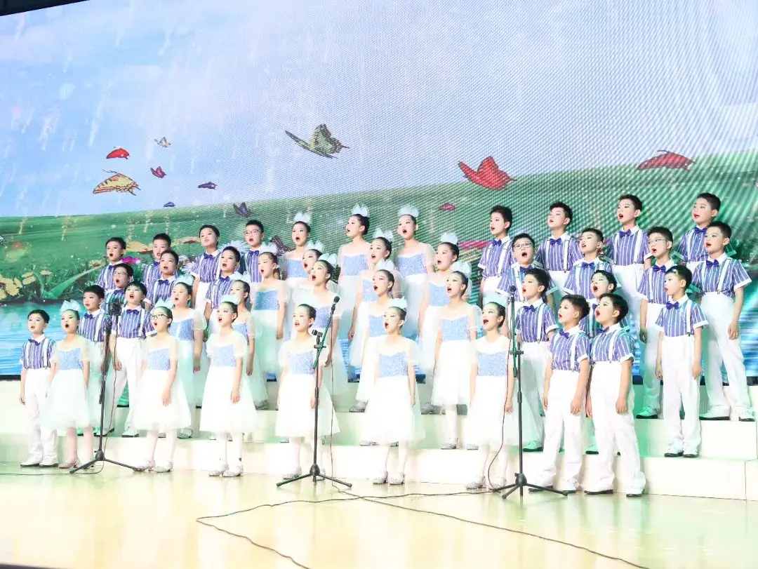城南新语 | 红领巾爱祖国 城南小学举行2024年“六一”庆祝大会暨第二十五届“小百灵”艺术节文艺汇报演出 第21张 城南新语 | 红领巾爱祖国 城南小学举行2024年“六一”庆祝大会暨第二十五届“小百灵”艺术节文艺汇报演出 第21张