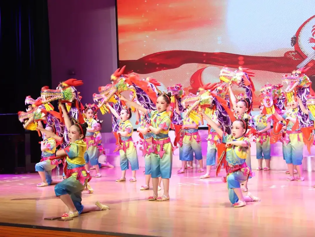 城南新语 | 红领巾爱祖国 城南小学举行2024年“六一”庆祝大会暨第二十五届“小百灵”艺术节文艺汇报演出 第19张 城南新语 | 红领巾爱祖国 城南小学举行2024年“六一”庆祝大会暨第二十五届“小百灵”艺术节文艺汇报演出 第19张