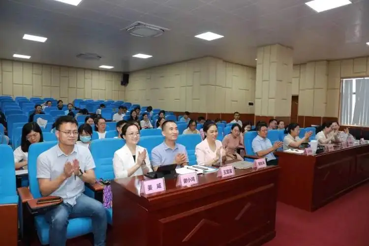 聚焦信息科技,我们扬帆起航——海口市小学信息科技教学观摩及培训活动在海口市第二十七小学教育集团永兴中心小学圆满落幕 第4张