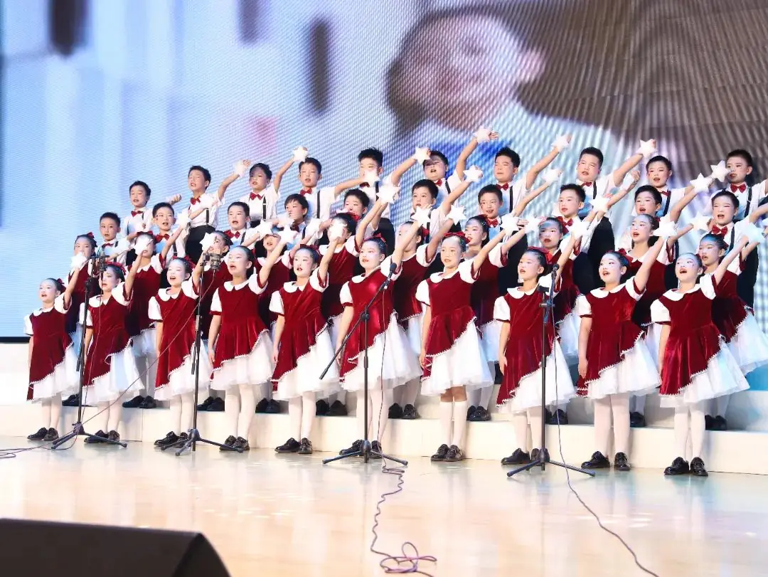 城南新语 | 红领巾爱祖国 城南小学举行2024年“六一”庆祝大会暨第二十五届“小百灵”艺术节文艺汇报演出 第33张 城南新语 | 红领巾爱祖国 城南小学举行2024年“六一”庆祝大会暨第二十五届“小百灵”艺术节文艺汇报演出 第33张