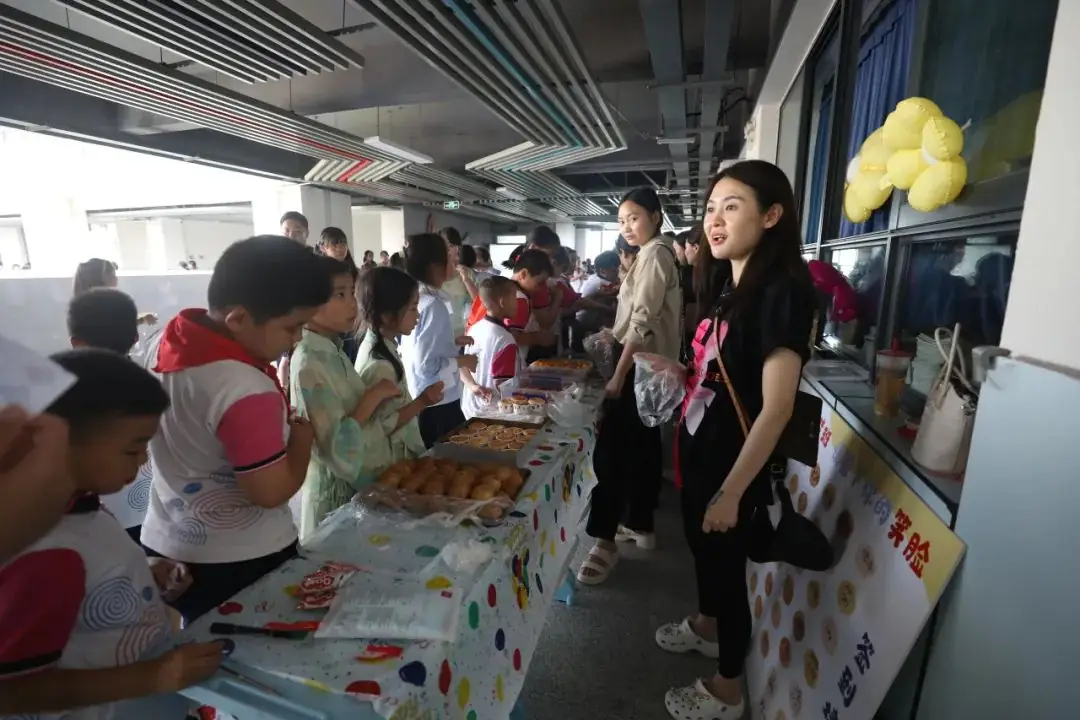 【两江德育·少先队活动】两江小学2024年“童心盛宴 欢乐六一”儿童节系列活动 第95张 【两江德育·少先队活动】两江小学2024年“童心盛宴 欢乐六一”儿童节系列活动 第95张