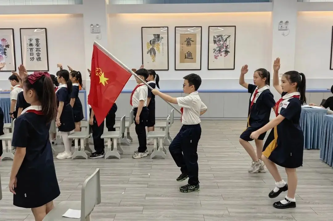 红领巾爱祖国 争做新时代好队员——龙泰小学举行2024年一年级新队员入队暨中队活动课系列活动 第44张 红领巾爱祖国 争做新时代好队员——龙泰小学举行2024年一年级新队员入队暨中队活动课系列活动 第44张