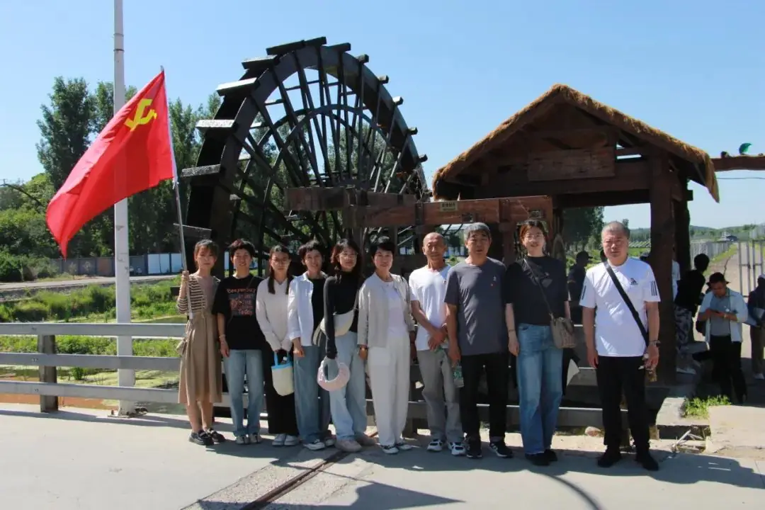 太师屯镇中心小学党总支开展“学思践悟,走进中国美丽乡村”主题党日活动 第13张 太师屯镇中心小学党总支开展“学思践悟,走进中国美丽乡村”主题党日活动 第13张