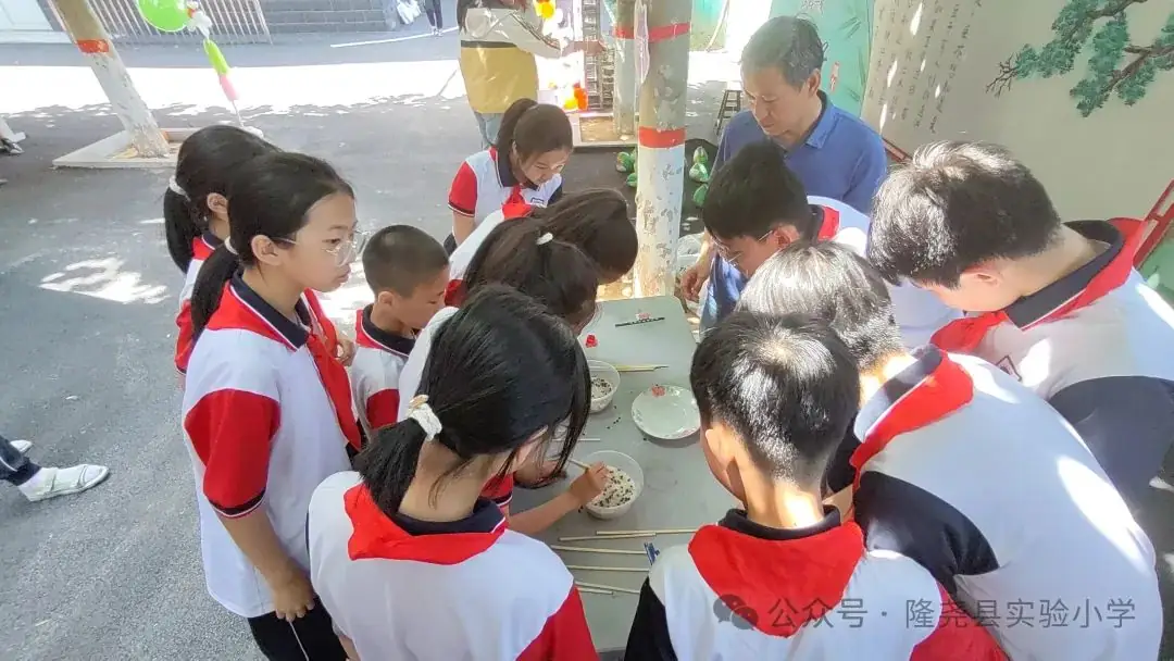 彩色周末 智趣童年——隆尧县实验小学六一儿童节“彩色周末”活动 第7张 彩色周末 智趣童年——隆尧县实验小学六一儿童节“彩色周末”活动 第7张