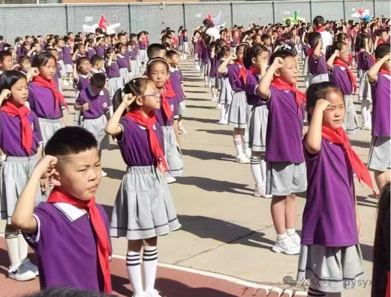 【文化校园】红领巾爱祖国——平遥县实验小学一年级入队仪式 第17张 【文化校园】红领巾爱祖国——平遥县实验小学一年级入队仪式 第17张