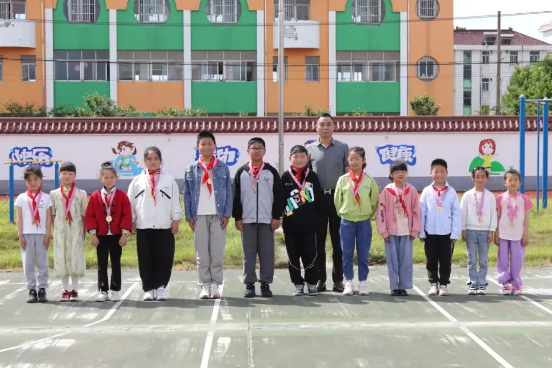 【龙堤小学·微美育人】“每月一事·微美少年”颁奖仪式 第10张
