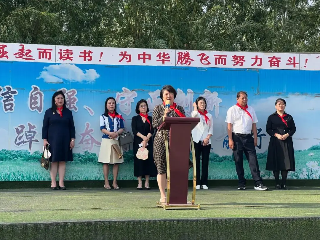 “保持童真,天天开心”赵各庄小学第十四周工作总结 第19张 “保持童真,天天开心”赵各庄小学第十四周工作总结 第19张