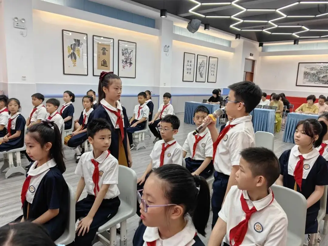 红领巾爱祖国 争做新时代好队员——龙泰小学举行2024年一年级新队员入队暨中队活动课系列活动 第52张 红领巾爱祖国 争做新时代好队员——龙泰小学举行2024年一年级新队员入队暨中队活动课系列活动 第52张