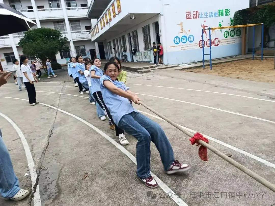 【红领浔州 铸魂育人】桂平市江口镇中心小学顺利开展“红领巾爱祖国”庆六一文艺汇演活动 第26张 【红领浔州 铸魂育人】桂平市江口镇中心小学顺利开展“红领巾爱祖国”庆六一文艺汇演活动 第26张