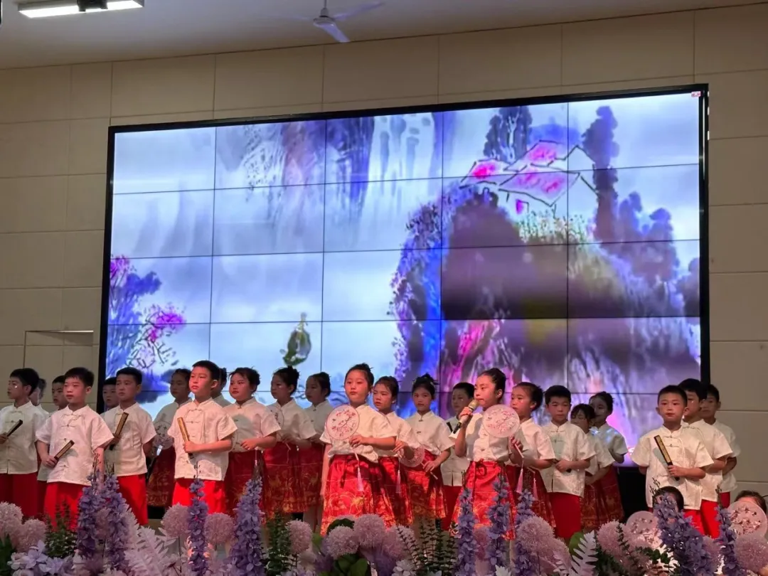 红领巾爱祖国——第一小学欢庆“六一”暨“书香浸润童年 阅读点亮人生”经典诵读活动 第35张 红领巾爱祖国——第一小学欢庆“六一”暨“书香浸润童年 阅读点亮人生”经典诵读活动 第35张