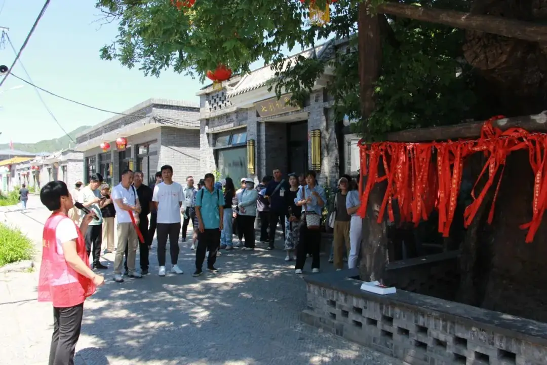 太师屯镇中心小学党总支开展“学思践悟,走进中国美丽乡村”主题党日活动 第18张 太师屯镇中心小学党总支开展“学思践悟,走进中国美丽乡村”主题党日活动 第18张