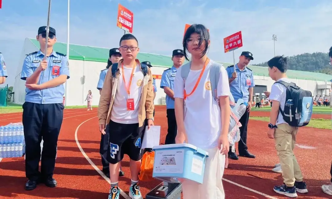 【新劳动教育】黄岭小学参加2024年湖北青少年人工智能科普展示活动 第4张 【新劳动教育】黄岭小学参加2024年湖北青少年人工智能科普展示活动 第4张