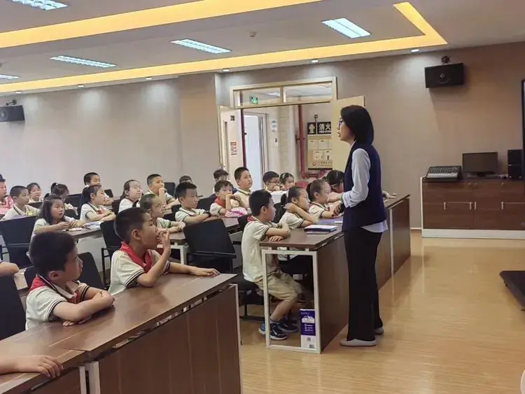 太原杏花岭区新建路小学富力华庭分校“劳动+科学”跨学科“融、凝、展、促”课堂教学研讨活动 第11张 太原杏花岭区新建路小学富力华庭分校“劳动+科学”跨学科“融、凝、展、促”课堂教学研讨活动 第11张