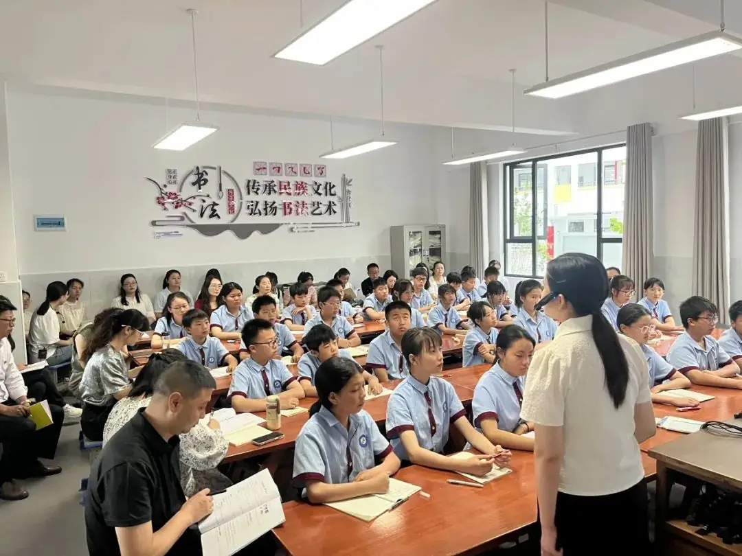 英山县城西小学一周工作回顾【第三十三期】(5月27日-6月2日) 第29张 英山县城西小学一周工作回顾【第三十三期】(5月27日-6月2日) 第29张