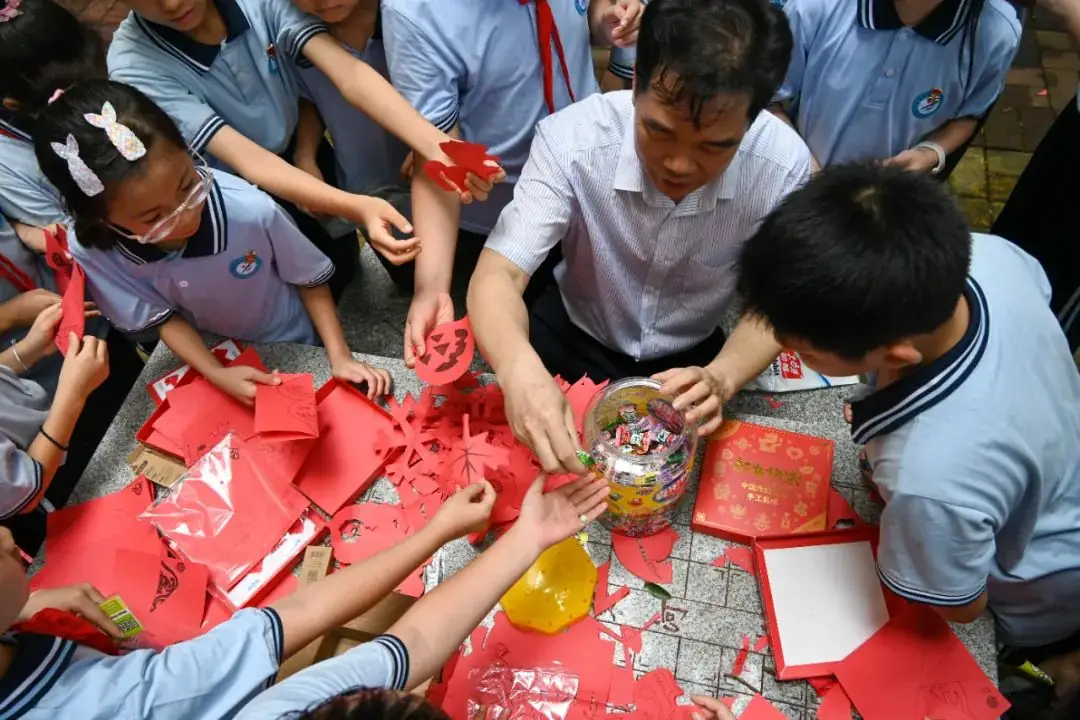 【白濠小学•节日】童心向党 筑梦未来——白濠小学2024年六一儿童节系列活动 第39张 【白濠小学•节日】童心向党 筑梦未来——白濠小学2024年六一儿童节系列活动 第39张