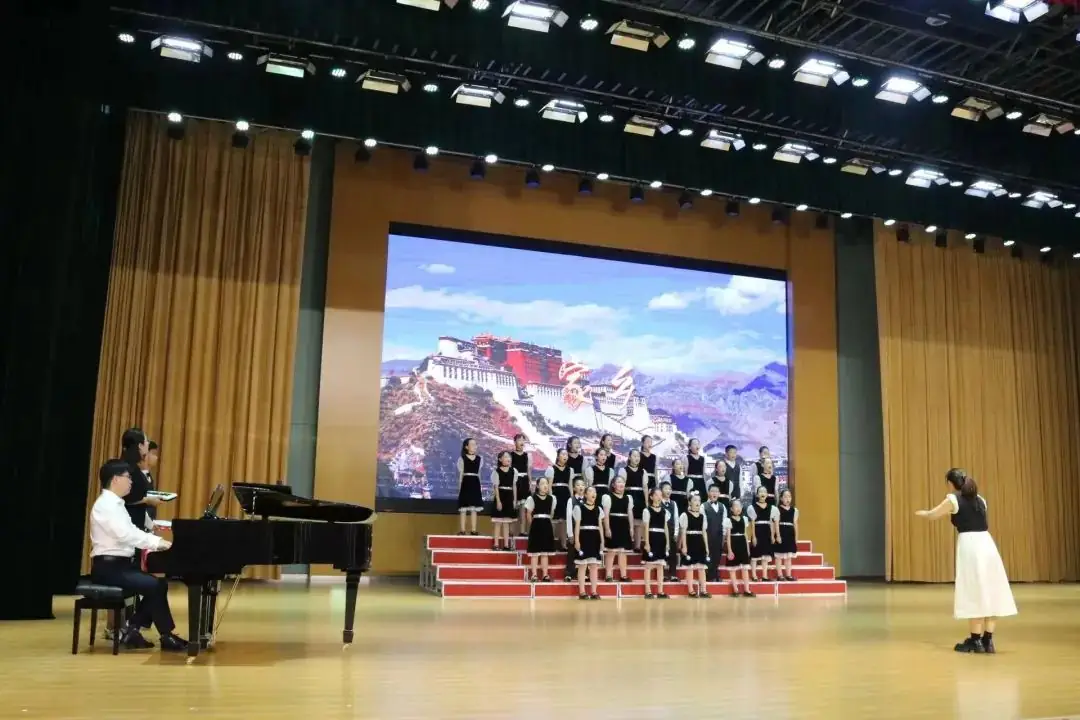 【泉引桥•春晖】小学零距离 成长初体验——幼儿园参观小学活动 第6张 【泉引桥•春晖】小学零距离 成长初体验——幼儿园参观小学活动 第6张