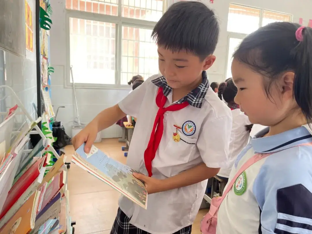 【幼小衔接】 初探小学 “幼”见成长——春溪集幼儿园大班走进小学 第23张 【幼小衔接】 初探小学 “幼”见成长——春溪集幼儿园大班走进小学 第23张