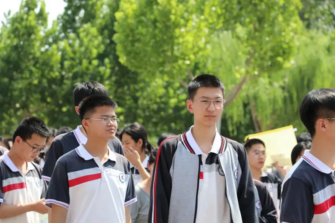 【2024高考●韶华逐梦 中华有我】 系列之精益统筹 我校举行2024高考仿真模拟考试 第1张 【2024高考●韶华逐梦 中华有我】 系列之精益统筹 我校举行2024高考仿真模拟考试 第1张