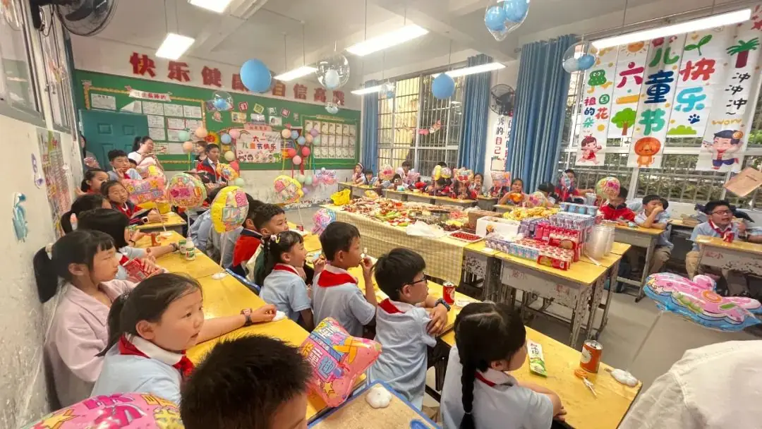 “红领巾爱祖国”——寿宁县鳌阳中心小学2024年庆六一文艺汇演暨表彰活动 第33张 “红领巾爱祖国”——寿宁县鳌阳中心小学2024年庆六一文艺汇演暨表彰活动 第33张