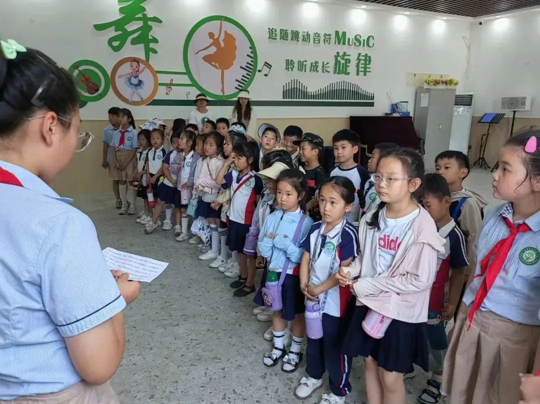 【幼小衔接】初探小学 “幼”见成长——下淀中心幼儿园大班参观小学活动 第41张