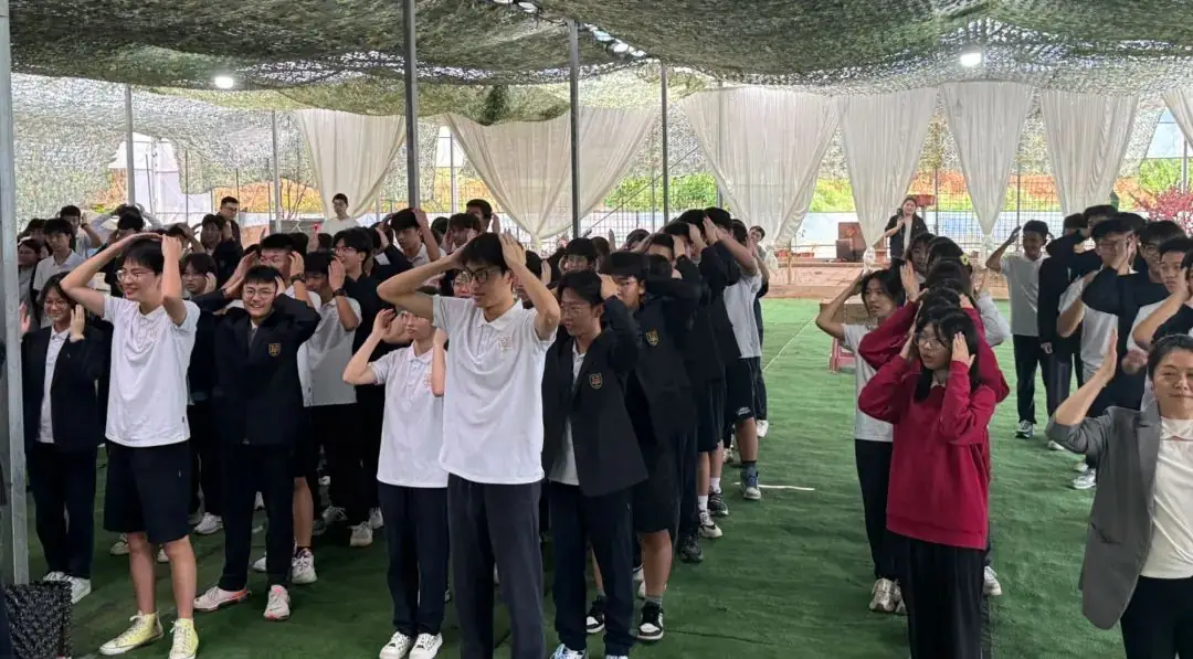 凝神聚力拼中考,奋楫笃行迎学考——君华学校高中部博雅班中考、高一年级学考冲刺活动 第13张 凝神聚力拼中考,奋楫笃行迎学考——君华学校高中部博雅班中考、高一年级学考冲刺活动 第13张