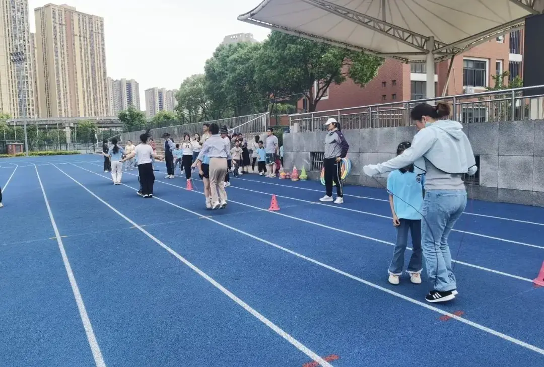 春城实验小学第十一届体育节来喽!精彩纷呈,邀您来看 第64张 春城实验小学第十一届体育节来喽!精彩纷呈,邀您来看 第64张