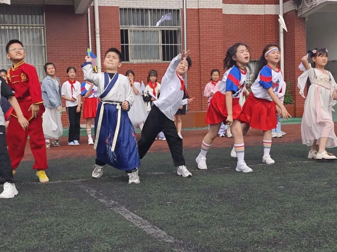 【实小教育集团•城港小学】“拾”级而上,快乐成长——城港小学三年级成长仪式 第92张