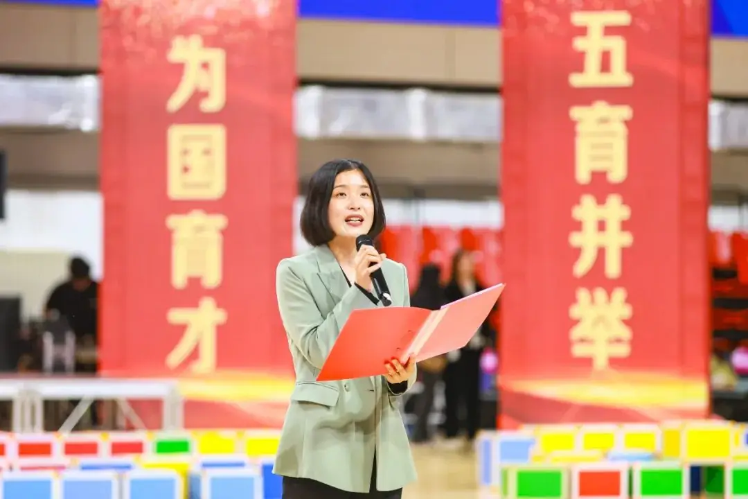 【时政要闻】月亮湾小学举办特色办学开放活动 第2张