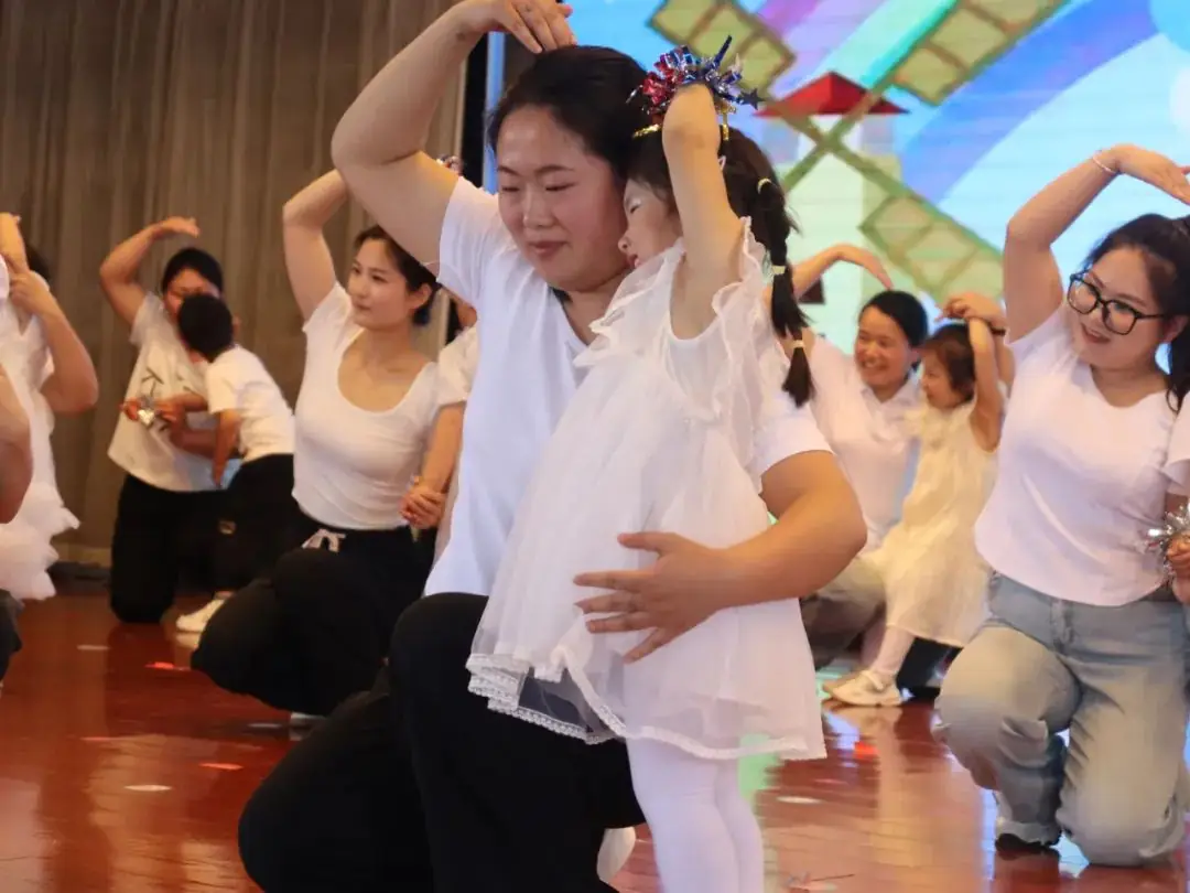 欢乐童年 精彩无限——临沂第六实验小学启智幼儿园“庆六一”系列活动纪实 第49张 欢乐童年 精彩无限——临沂第六实验小学启智幼儿园“庆六一”系列活动纪实 第49张