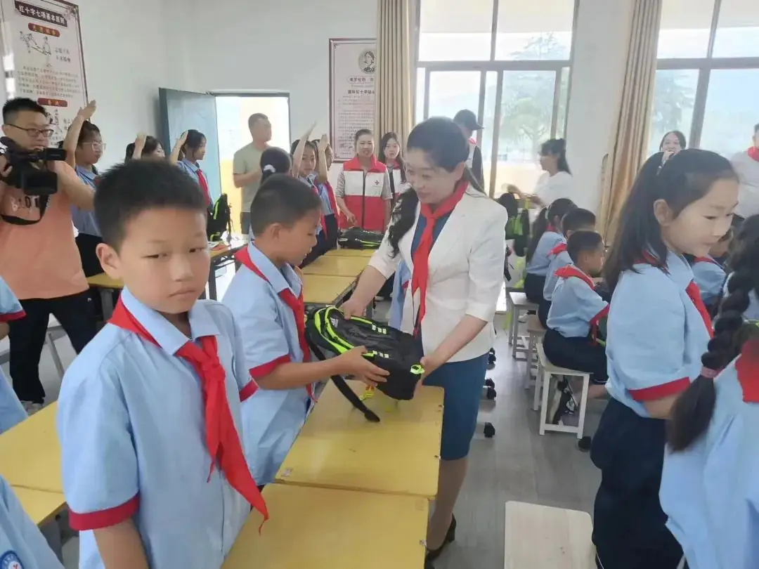 英山县城西小学一周工作回顾【第三十三期】(5月27日-6月2日) 第19张 英山县城西小学一周工作回顾【第三十三期】(5月27日-6月2日) 第19张