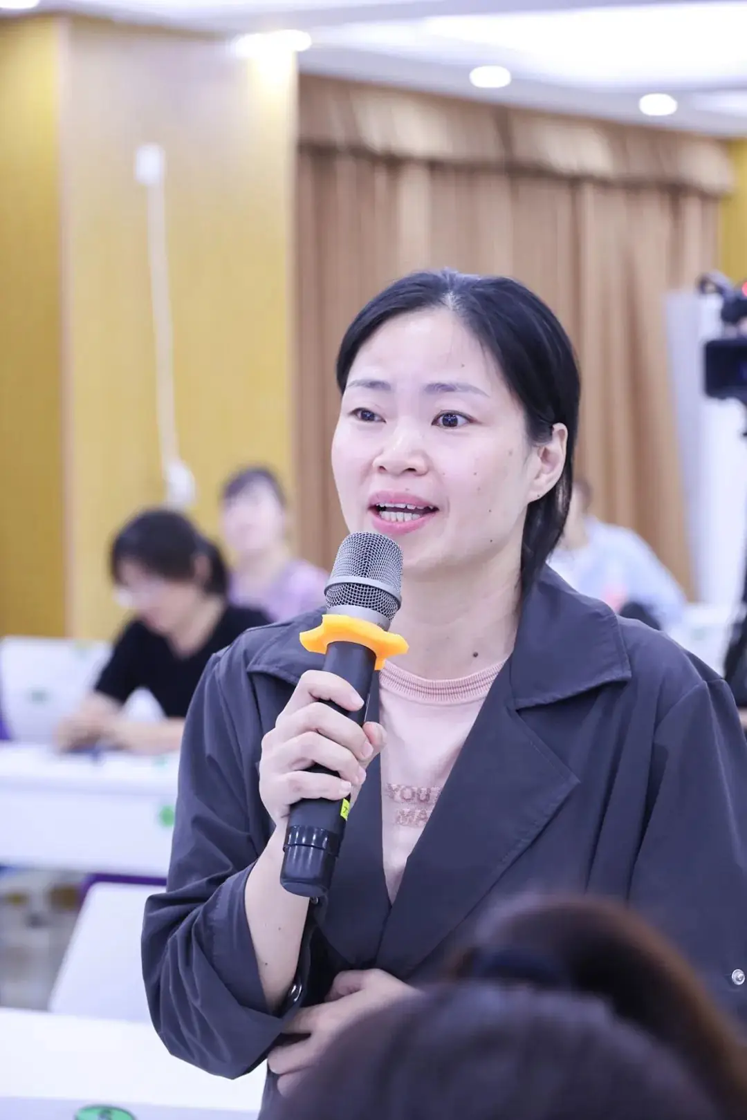 中国教育学会副会长唐江澎:和新莲小学的老师一起把一生交给海 第18张 中国教育学会副会长唐江澎:和新莲小学的老师一起把一生交给海 第18张