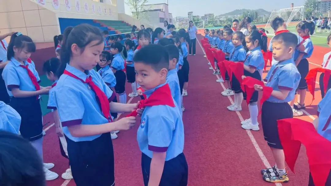 英山县城西小学一周工作回顾【第三十三期】(5月27日-6月2日) 第75张 英山县城西小学一周工作回顾【第三十三期】(5月27日-6月2日) 第75张