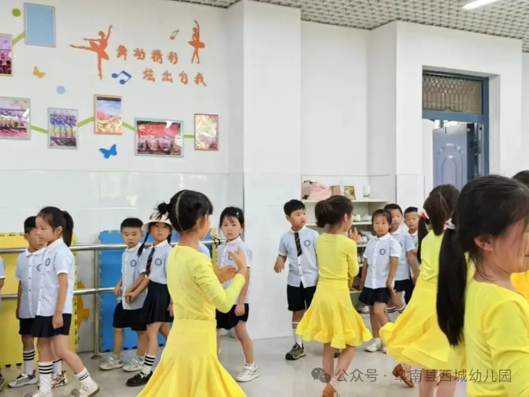 【学前教育宣传月】“初探小学 礼遇成长”——阜南县西城幼儿园大班组参观小学活动 第34张 【学前教育宣传月】“初探小学 礼遇成长”——阜南县西城幼儿园大班组参观小学活动 第34张