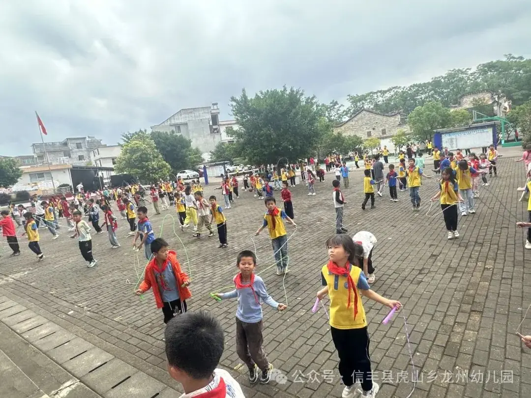 【幼小衔接】初探小学 “幼”见成长——信丰县虎山乡龙州幼儿园大班走进小学主题活动 第40张 【幼小衔接】初探小学 “幼”见成长——信丰县虎山乡龙州幼儿园大班走进小学主题活动 第40张