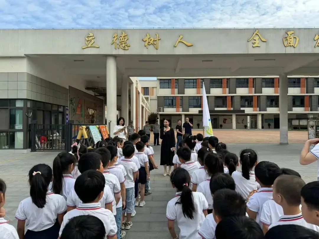 【幼小衔接】走进小学,体验成长——无为市南惠幼儿园教育集团本部大班组参观小学活动 第48张 【幼小衔接】走进小学,体验成长——无为市南惠幼儿园教育集团本部大班组参观小学活动 第48张